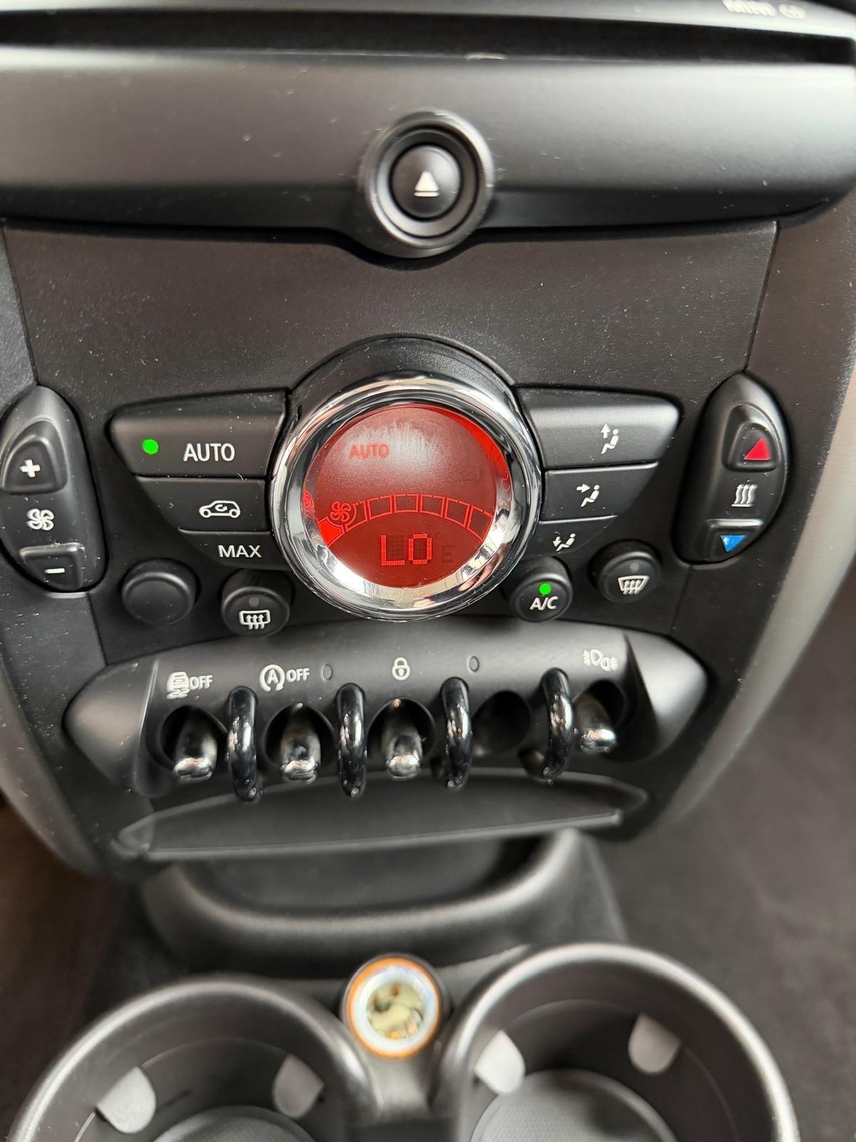 Mini Cooper D Countryman 1.6 Business 2013 Km 121000