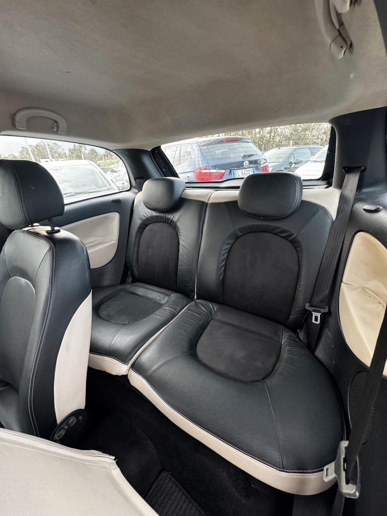 Lancia Ypsilon 1.3 MJT 75 CV Oro