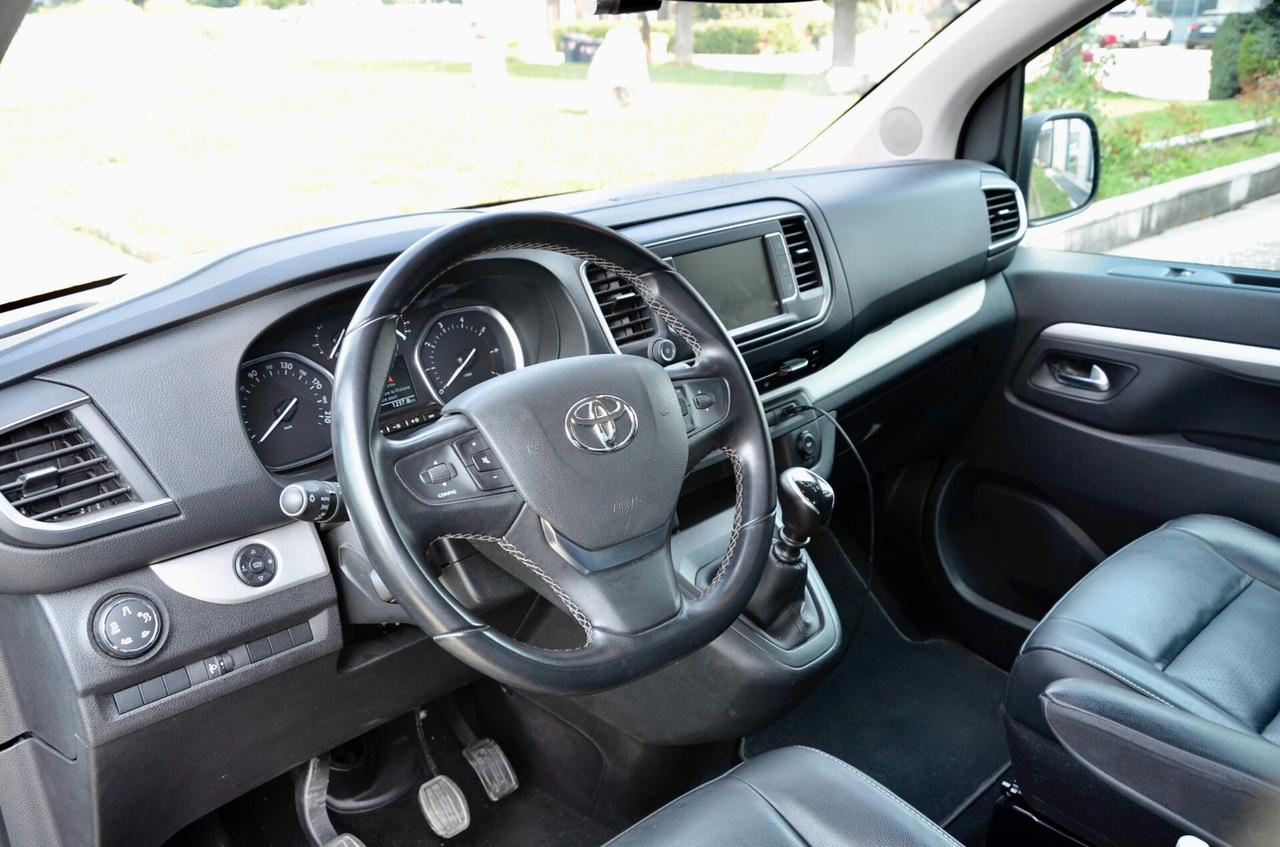 TOYOTA PROACE VERSO 1.5d 120cv LUXURY COMPACT 8 POSTI, UNICOPROPRIETARIO, TETTO, UFF ITALIANA, EURO 6D, NAVI, RETROCAMERA 360°, PERMUTE