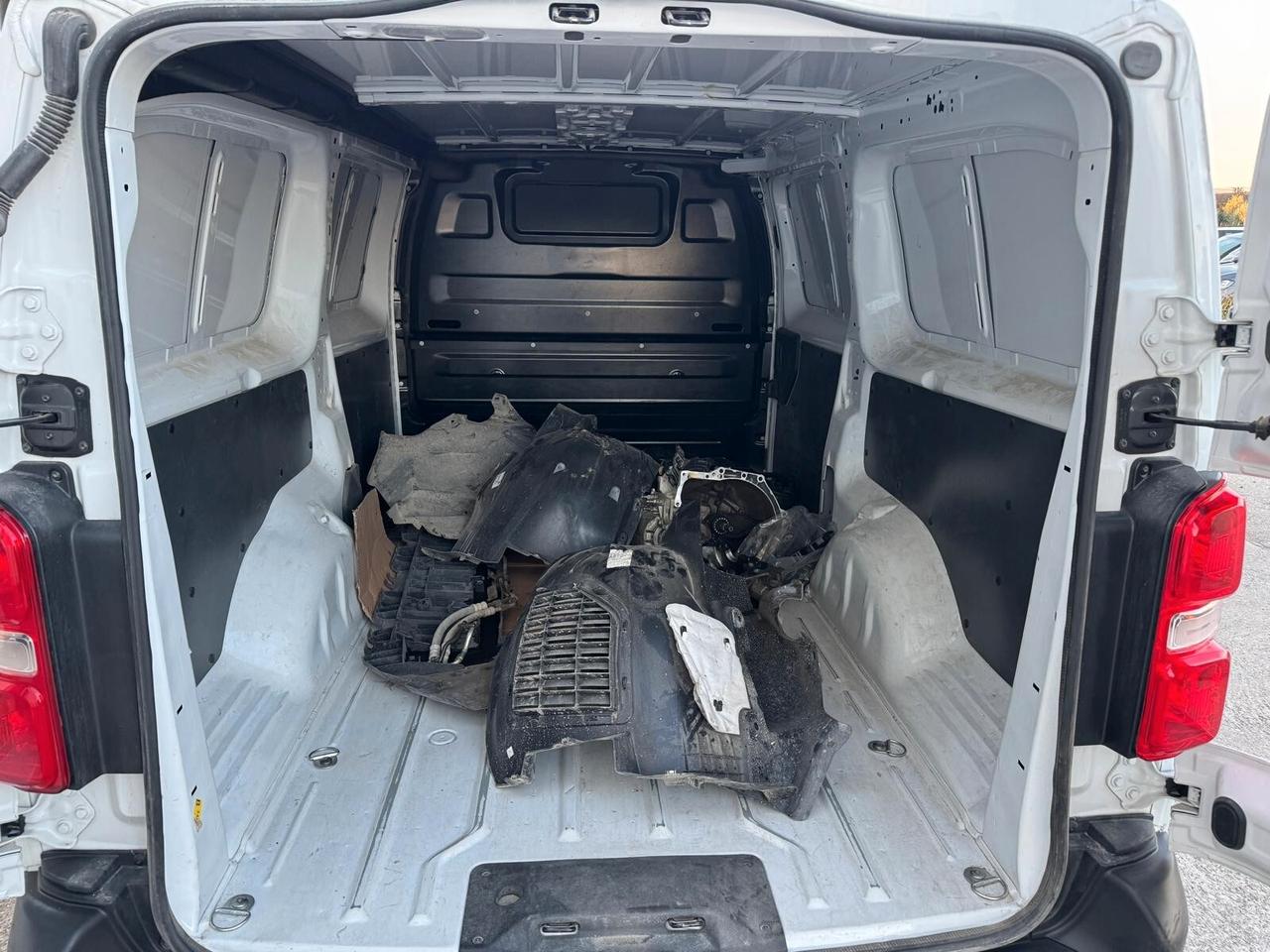 Opel Vivaro C Combi L 1.5d PASSO LUNGO MOTORE KO