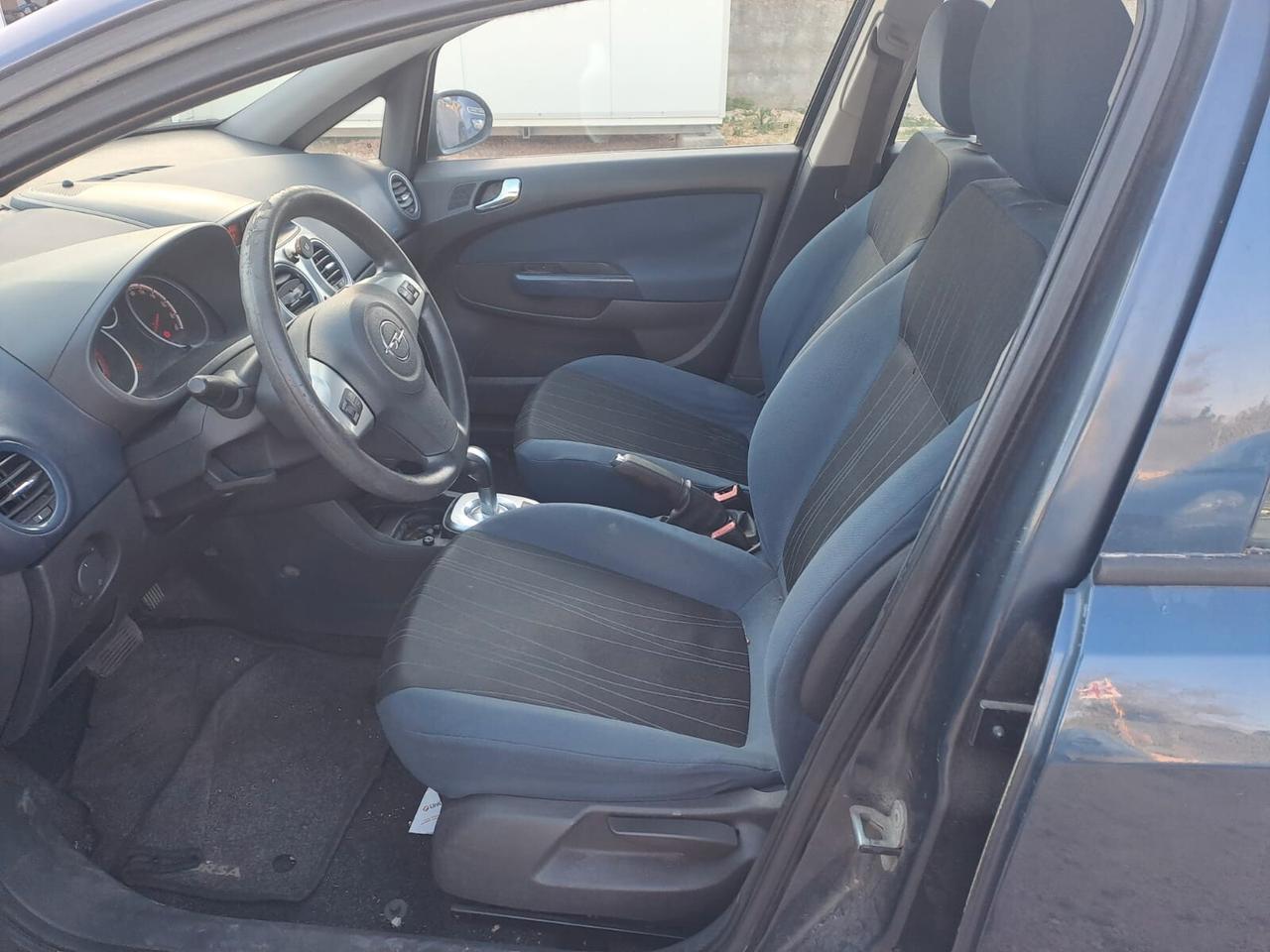 OPEL CORSA AUTOMATICA