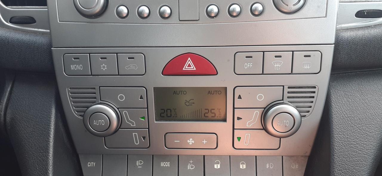 Lancia Ypsilon 2012 - 1.2 69 CV Unyca LB AUTOMOBILI