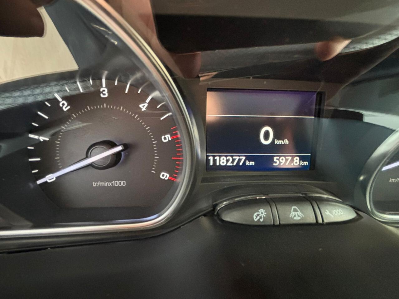 Peugeot 2008 BlueHDi 100 GT Line
