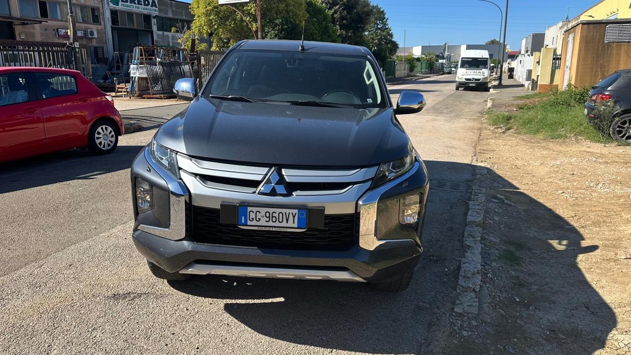 Mitsubishi L200 2.3 D Double Cab 4x4 Super Select Diamond