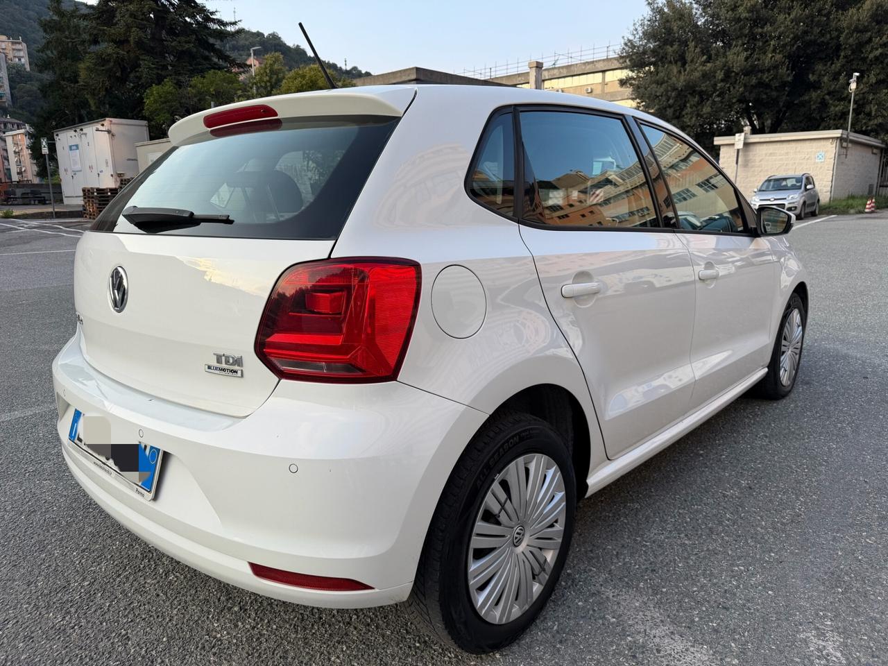 Volkswagen Polo 1.4 TDI 75cv - NEOPATENTATI E6
