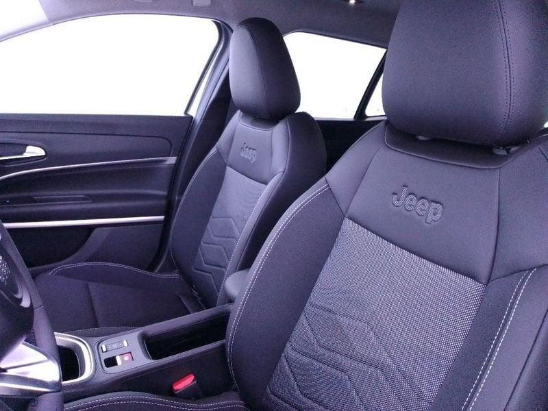 Jeep Avenger 1.2 turbo e-hybrid mhev Summit fwd 110cv edct6