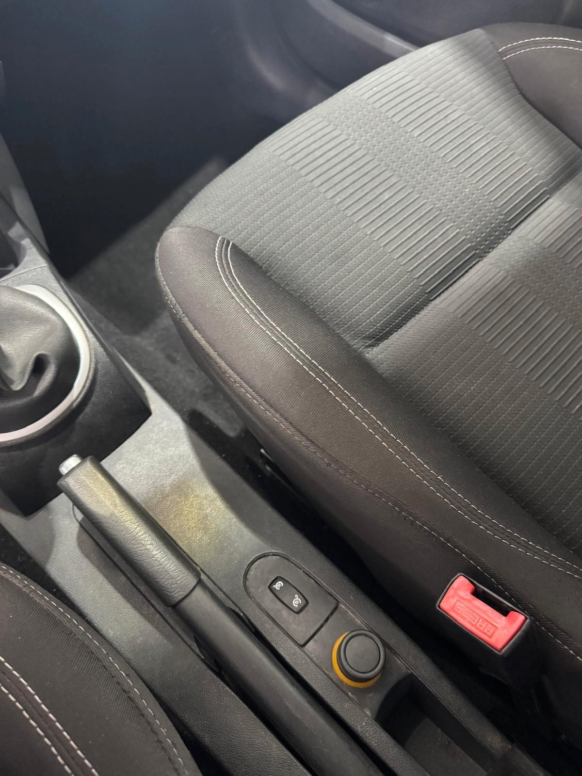 Renault Clio 1.2 16V 5 porte Luxe