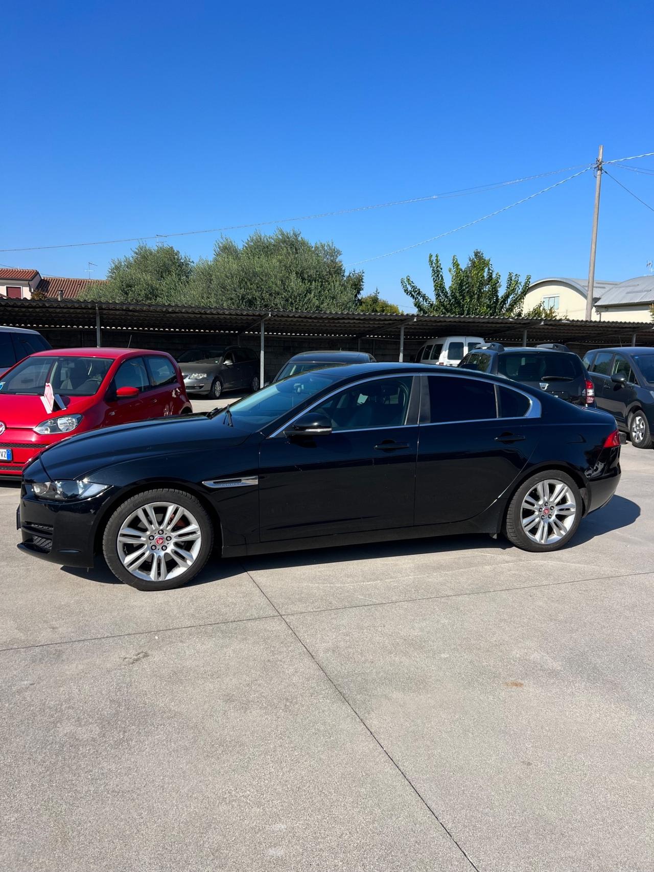 Jaguar XE 2.0 D Turbo 180CV Pure
