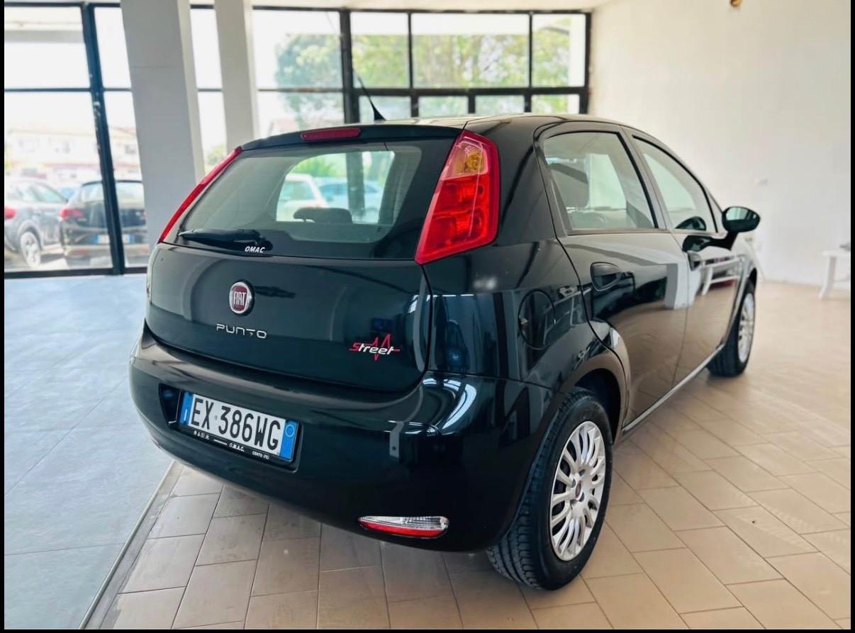 Fiat Punto 1.3 MJT II 75 CV 5 porte Street