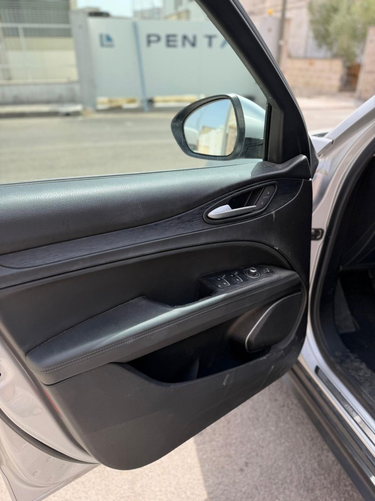 Alfa Romeo Stelvio 2.2 Turbodiesel 160 CV AT8-2020