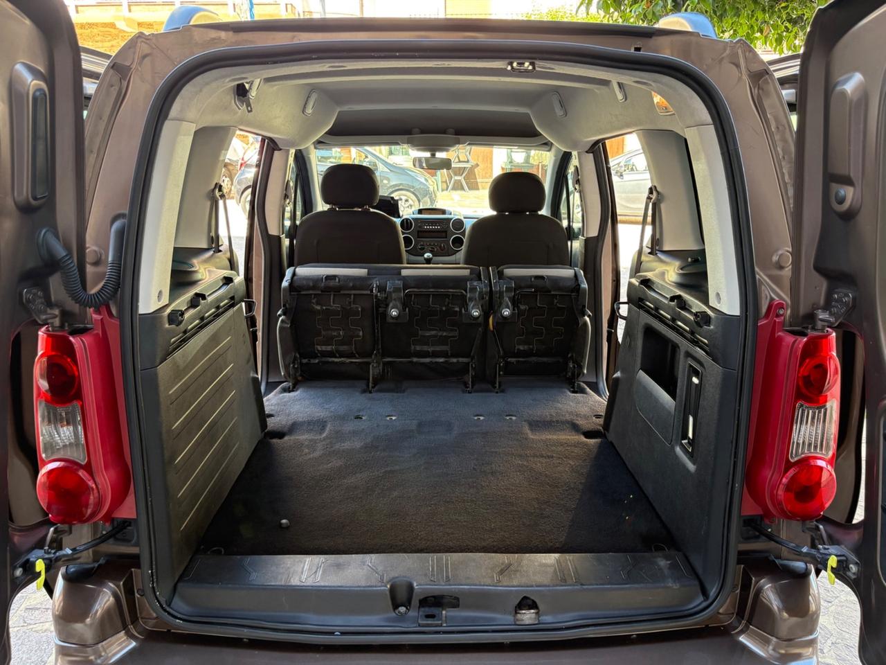 Peugeot Partner 1.6 e-HDi 92 CV AUTOCARRO N1