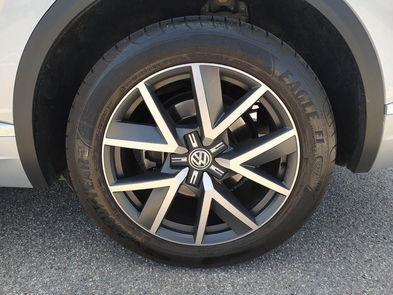 Volkswagen Touareg Advanced 3.0 V6 TDI #6170