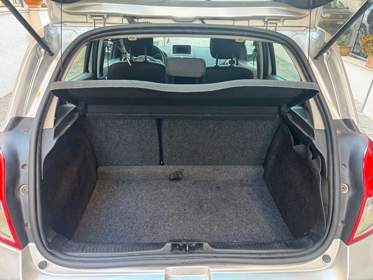 RENAULT Clio 1.2 16V GPL Dynamique