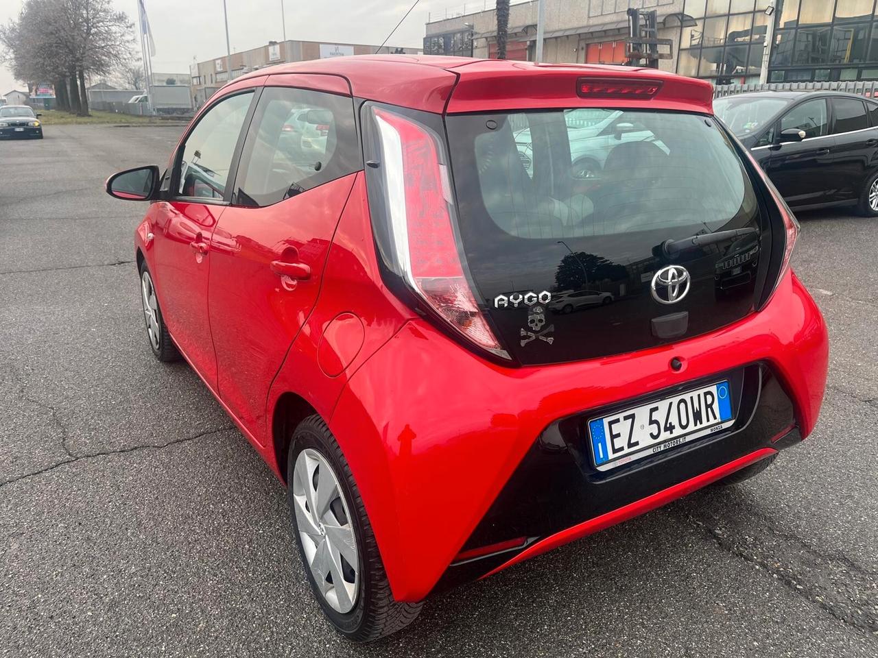 Toyota Aygo 1.0 VVT-i 69 CV **NEOPATENTATI**