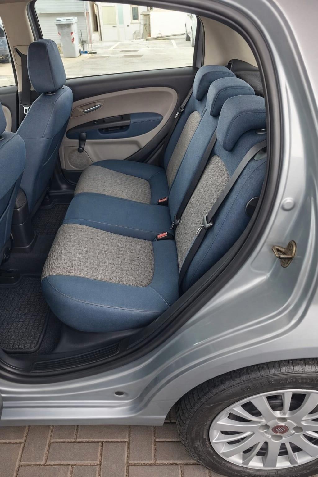 Fiat Grande Punto 1.3 MJT 90 CV 5 porte Emotion 6MARCE NEOPATENTATI UNICOPROPIETARIO