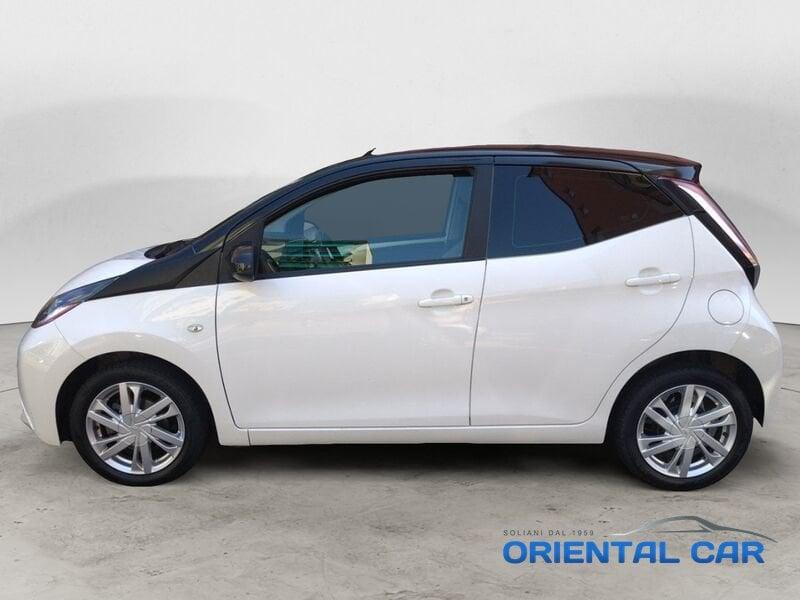 Toyota Aygo Aygo 5p 1.0 x-play AUTO BELLISSIMA CON SOLO 74.000 KM
