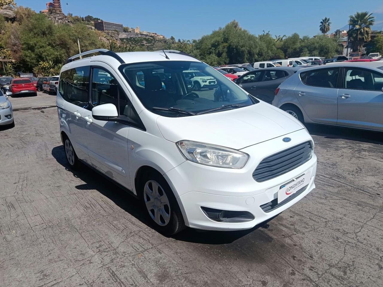 Ford Tourneo Courier 5.-p.o.s.t.i. TDCI 7 Plus