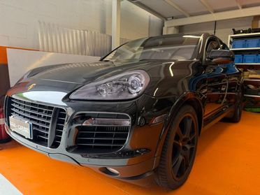 PORSCHE Cayenne 4.8 Turbo