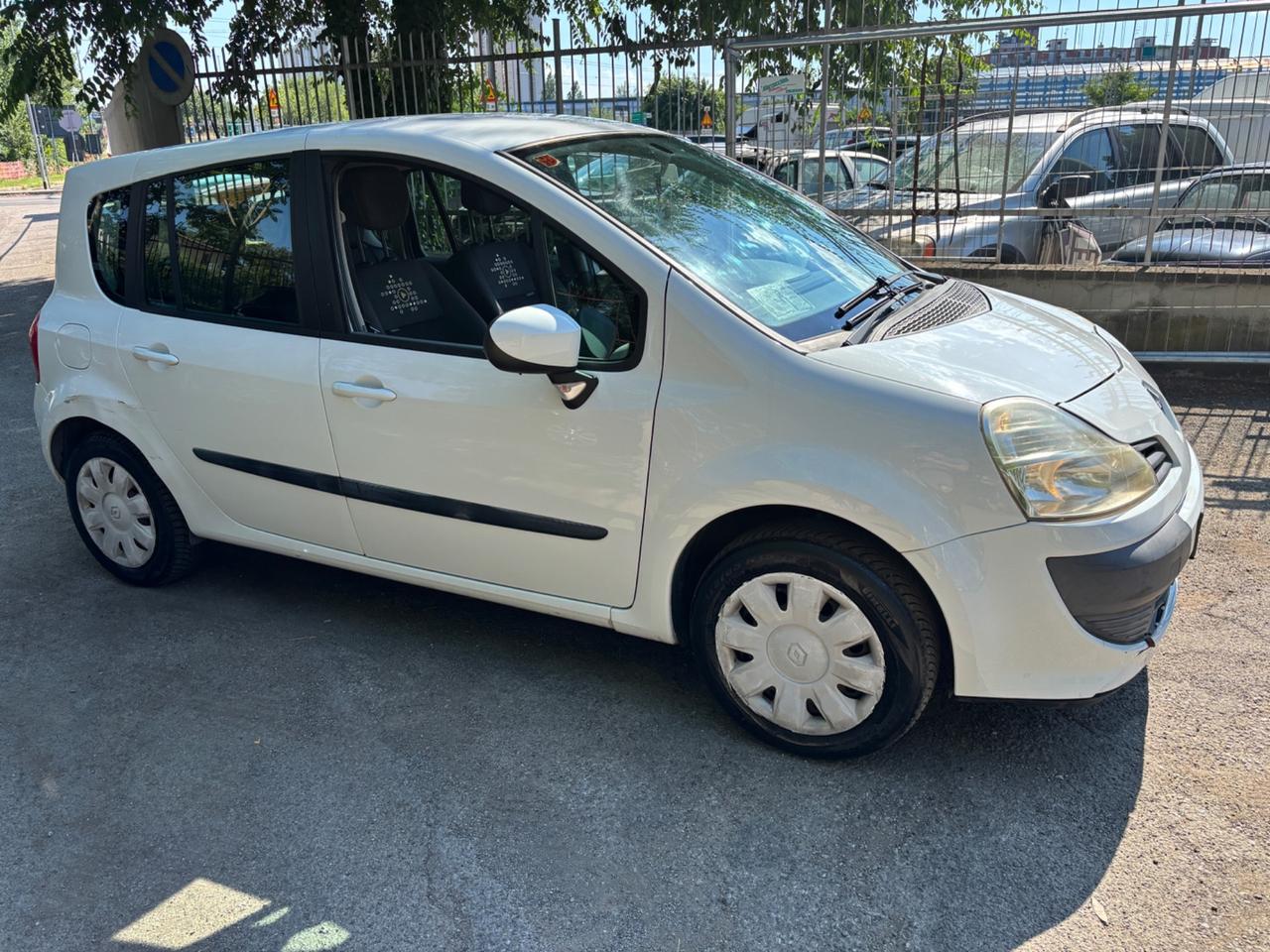 Renault Modus Grand 1.2 16V Live