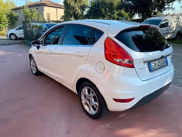 Ford Fiesta 1.4 TDCi 70CV 5 porte Titanium,UNIPROPRIETARIO!!