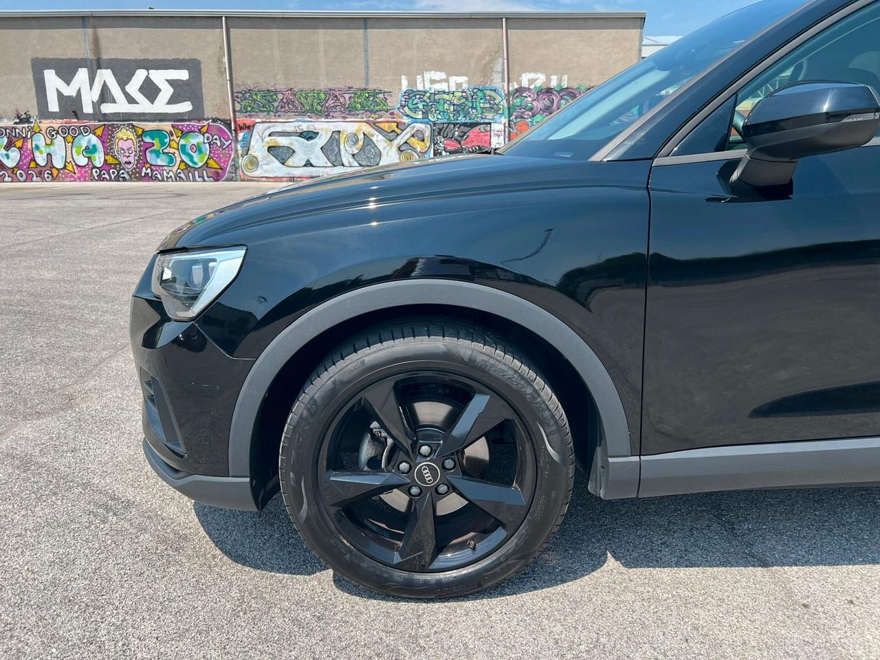 Audi Q3 35 TDI Business Advanced