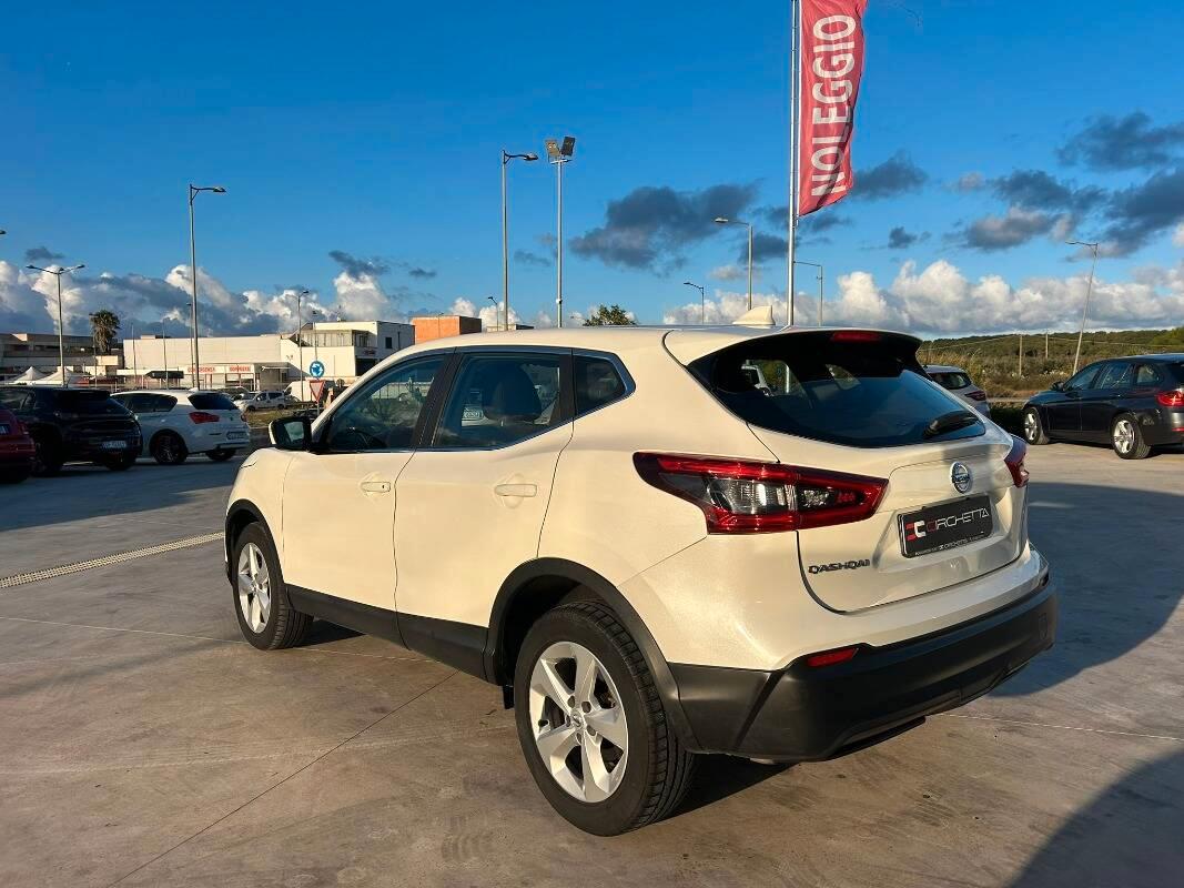 Nissan Qashqai 1.5 dci Business 115cv dct