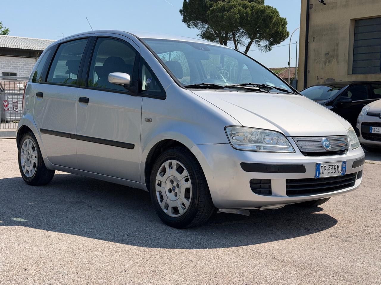 Fiat Idea 1.2 16V BlackLabel