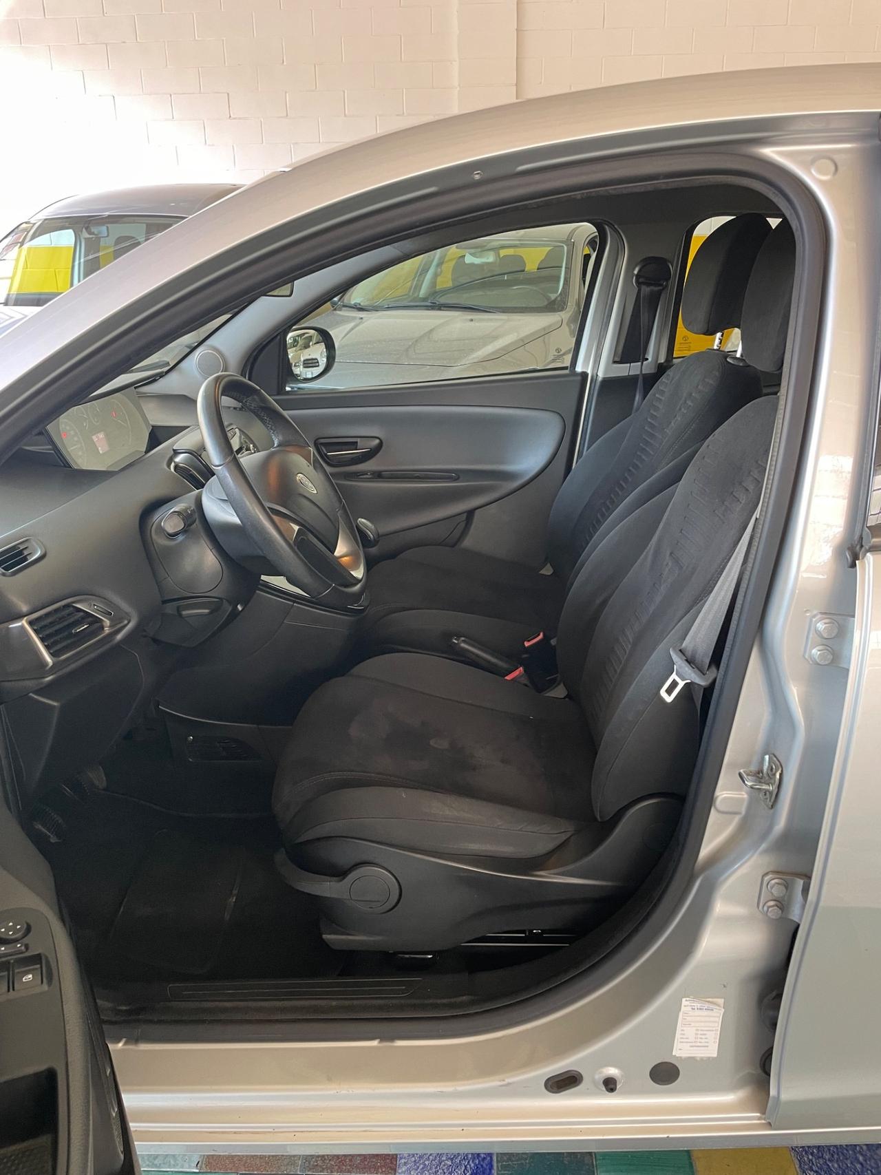 Lancia Ypsilon 1.3 MJT 16V 95 CV
