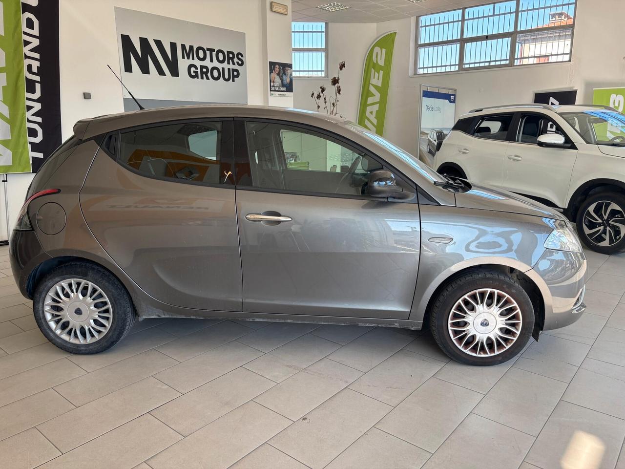 Lancia Ypsilon 1.2 69 CV 5 porte Gold