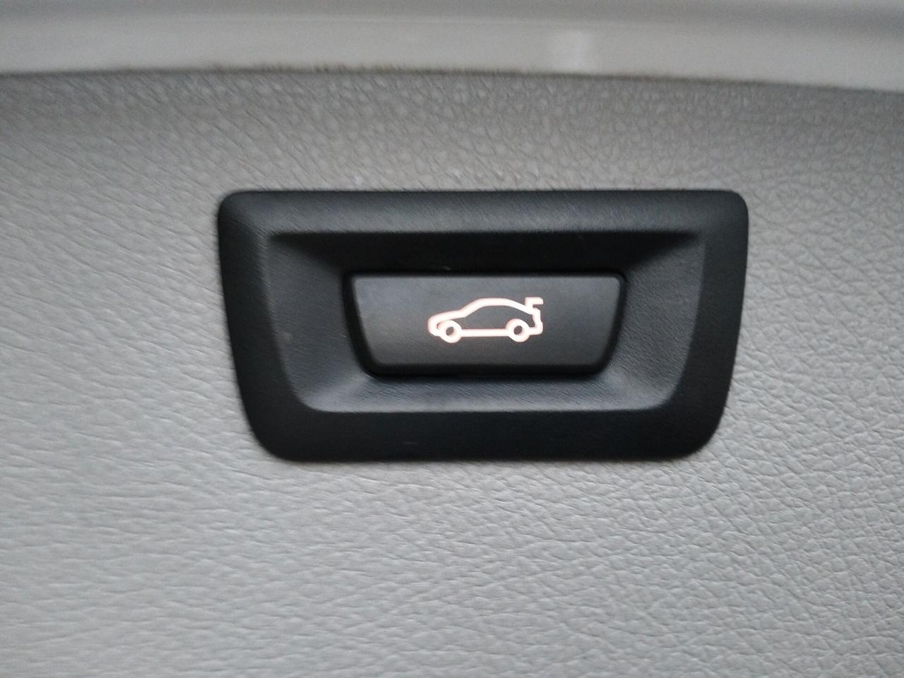 BMW 318 d Serie 3 F31 2018 Touring auto GANCIO TRAINO