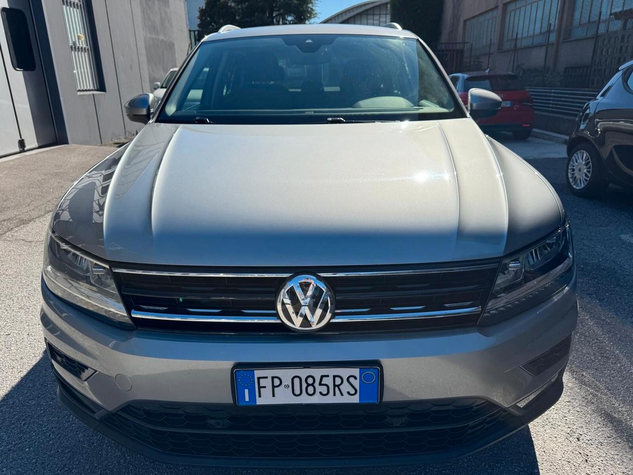 Volkswagen Tiguan 1.6 TDI SCR Business BlueMotion Technology*EURO6*NAVI*CERCHI