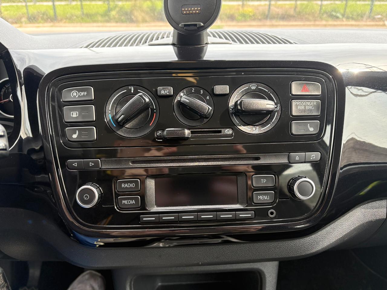 Volkswagen up! 1.0 75 CV 3p. high