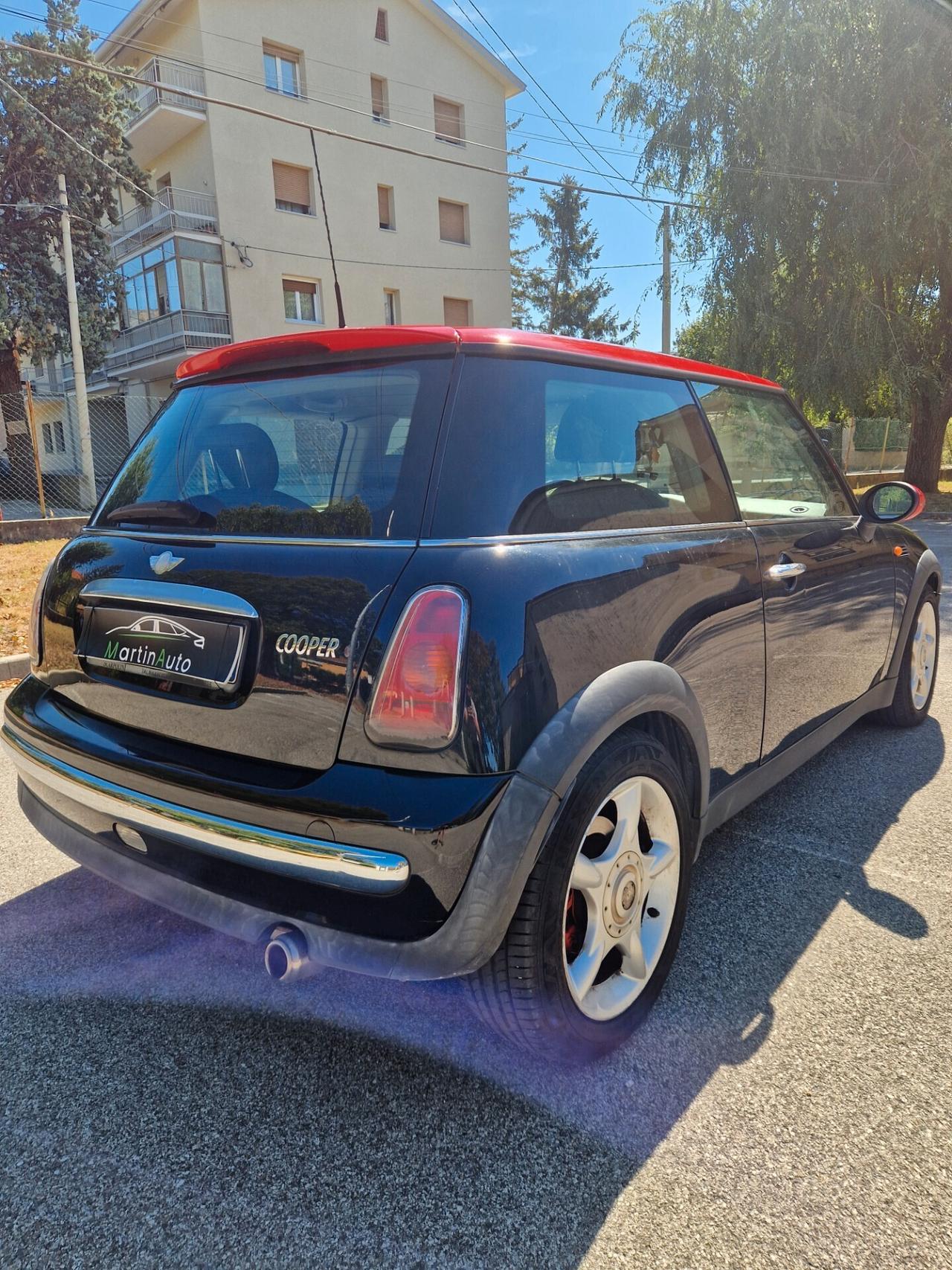 Mini 1.6 16V Cooper 116CV - 2002