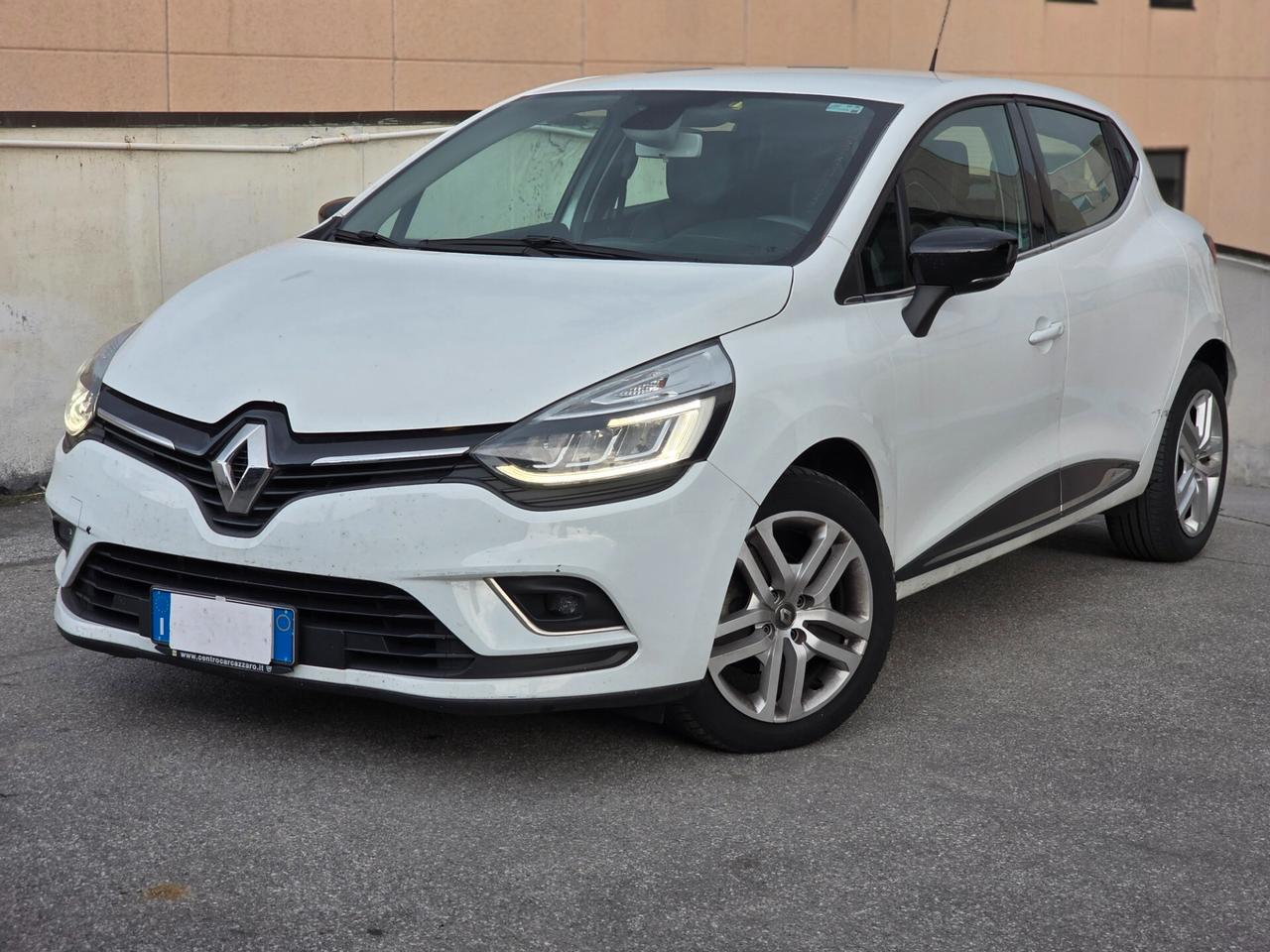 Renault Clio dCi 8V 90 CV 5 porte Moschino Intens