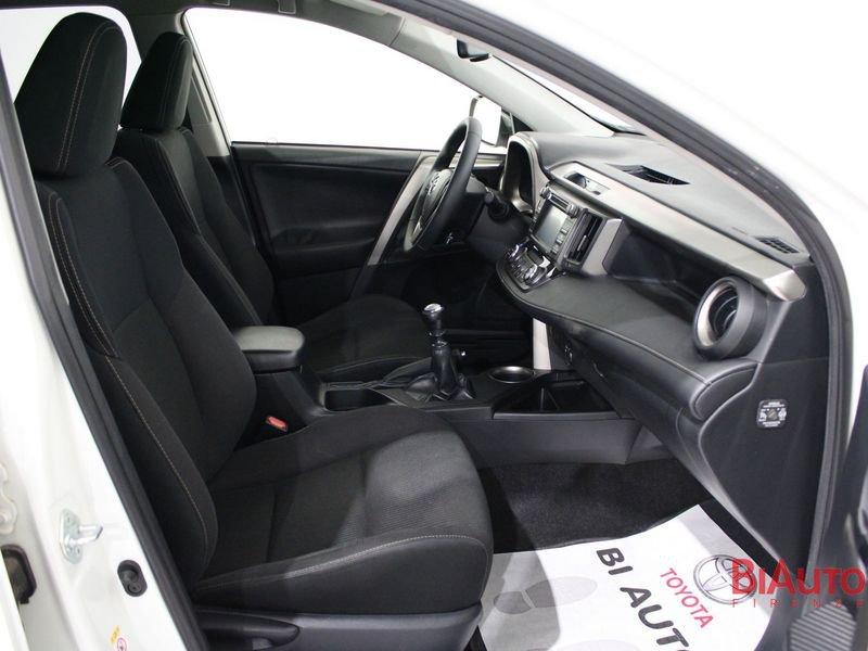 Toyota RAV4 RAV4 2.0 D-4D 2WD Style White Ed.