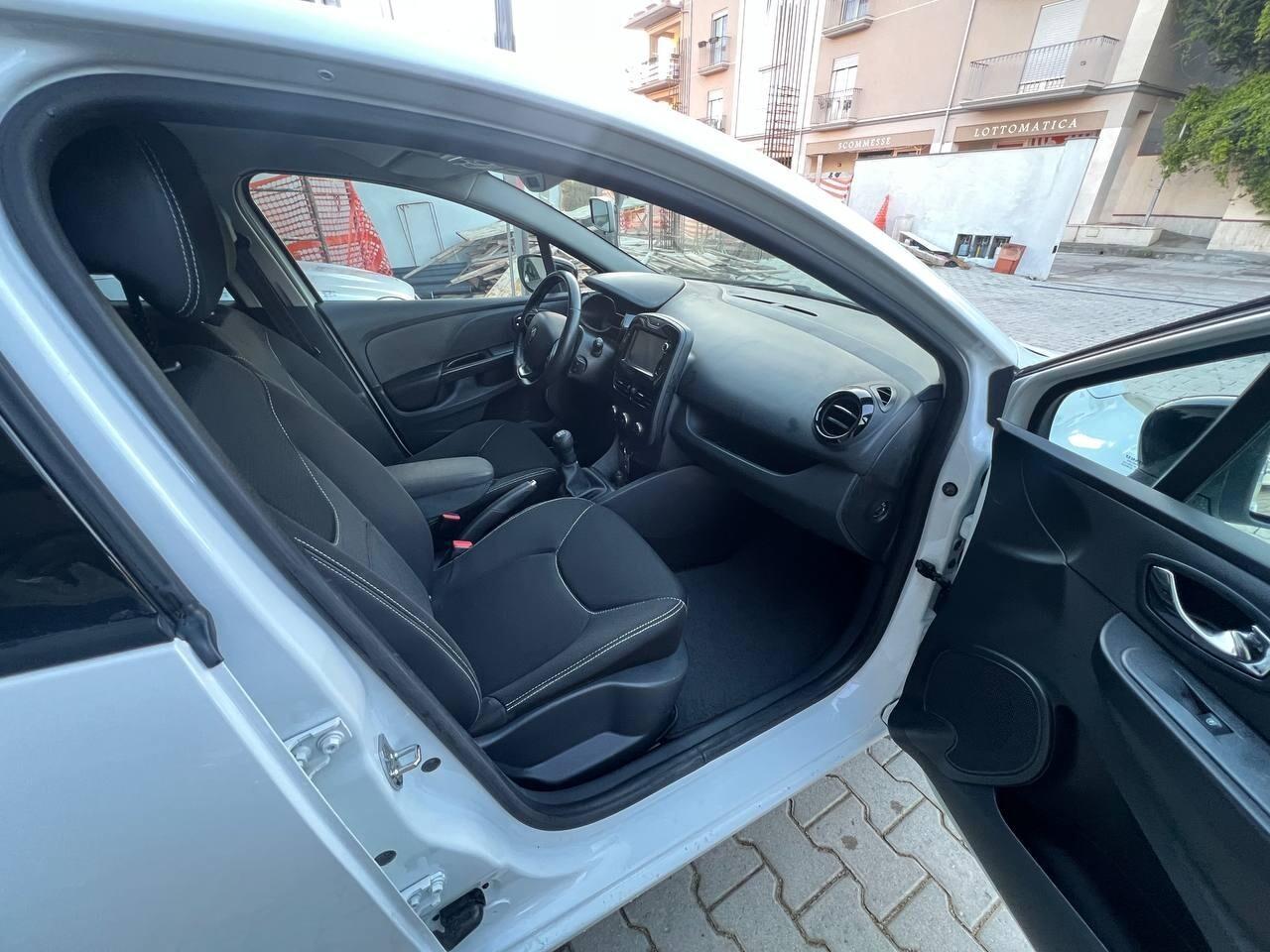 RENAULT CLIO 1.2 75CV GPL 5 PORTE LIVE