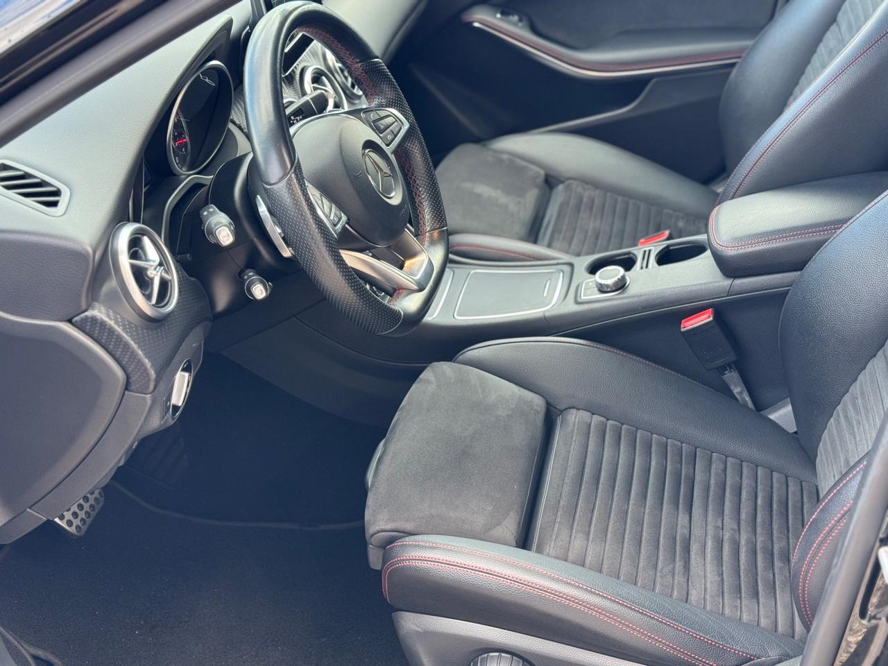 Mercedes-benz A 180 Automatico AMG LINE !