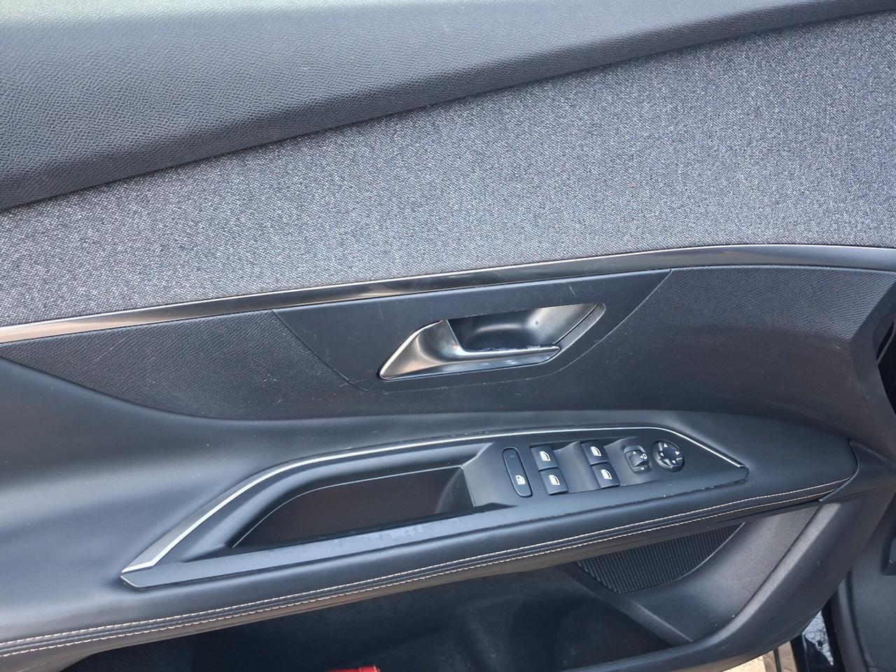 Peugeot 3008 BlueHDi 120cv 1.6 S&S EAT6 GT Line