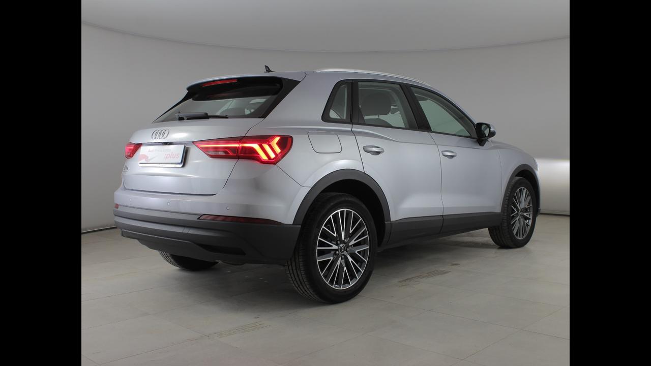 AUDI Q3 II 2018 - Q3 45 1.4 tfsi e Business s-tronic