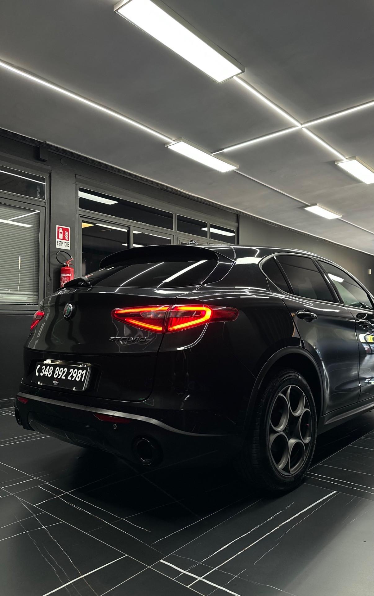 Alfa Romeo Stelvio 2.2 Turbodiesel 160 CV AT8 RWD Business