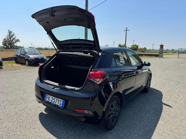 HYUNDAI i20 1.1 CRDi 12V 5 porte Blackline