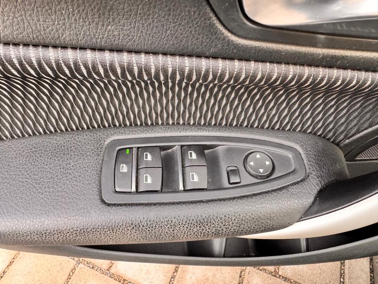 Bmw 118 118i 5p. Advantage