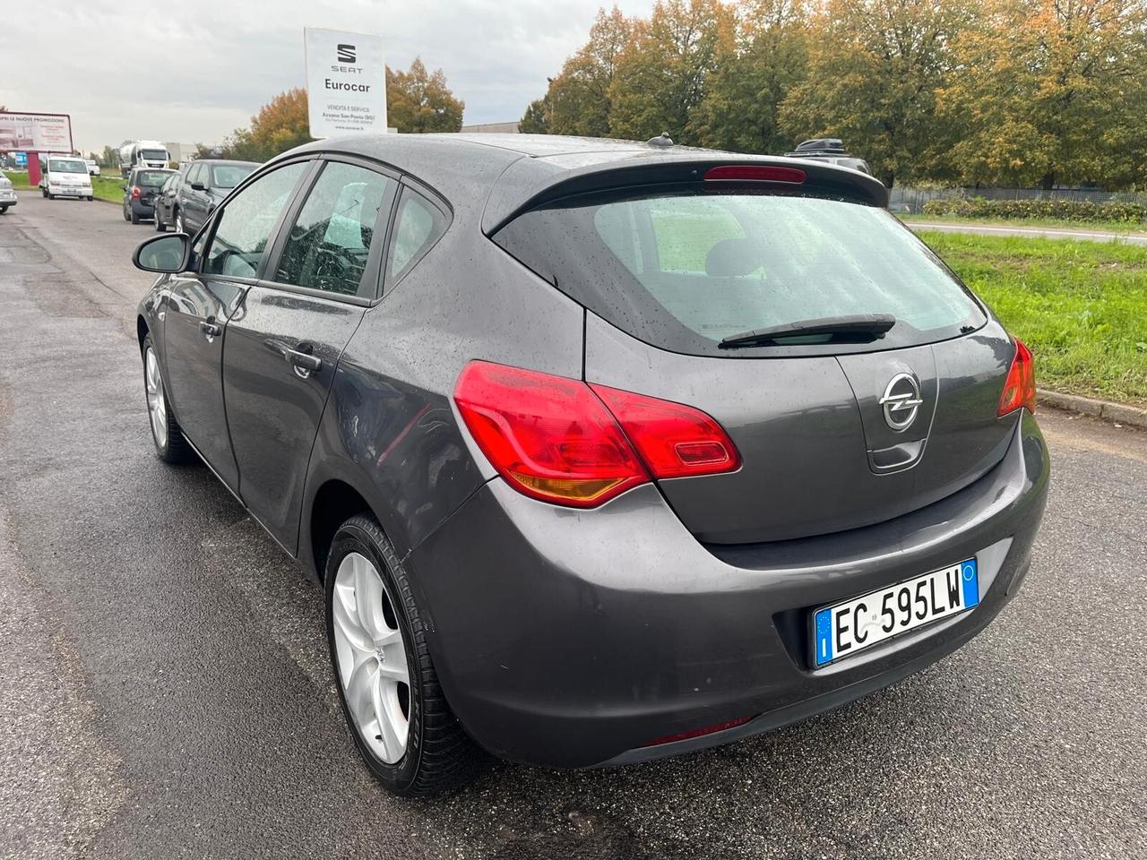 Opel Astra 1.4 turbo 100cv