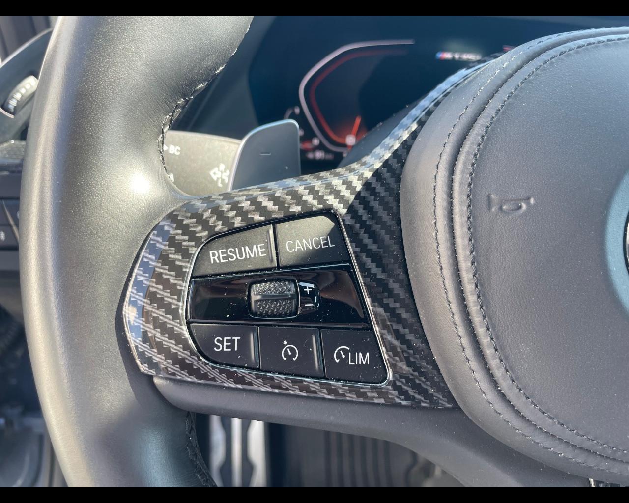 BMW Serie 1 (F40) - M 135i xDrive