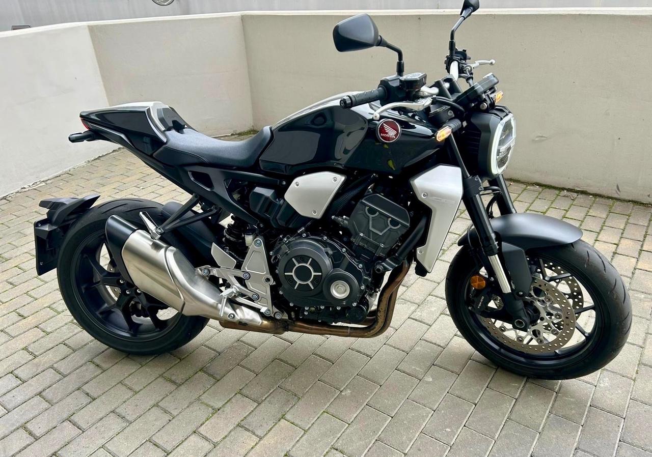 Honda CB 1000 R soli 4000km