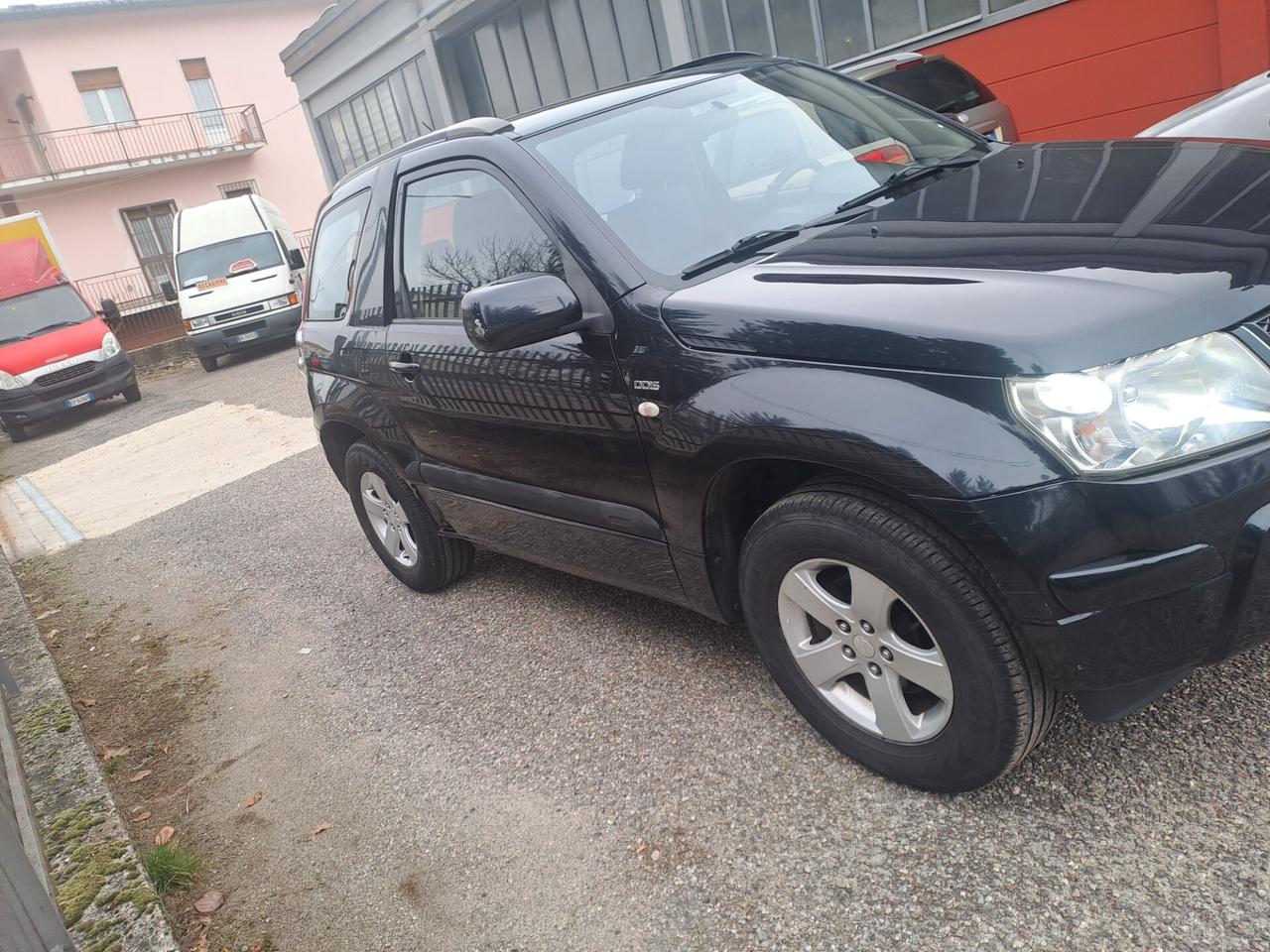 Suzuki Grand Vitara 1.9 DDiS 3 porte