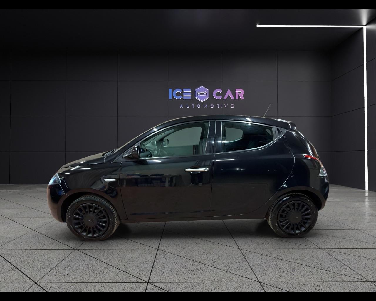 LANCIA Ypsilon 1.0 FireFly 5 porte S&S Hybrid Silver