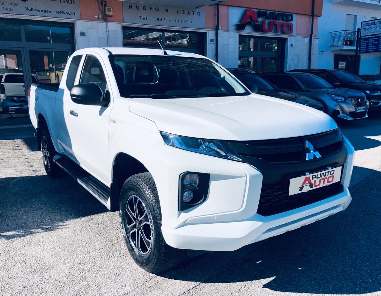 Mitsubishi L200 2.3 PICKUP CABINA ESTESA 4X4