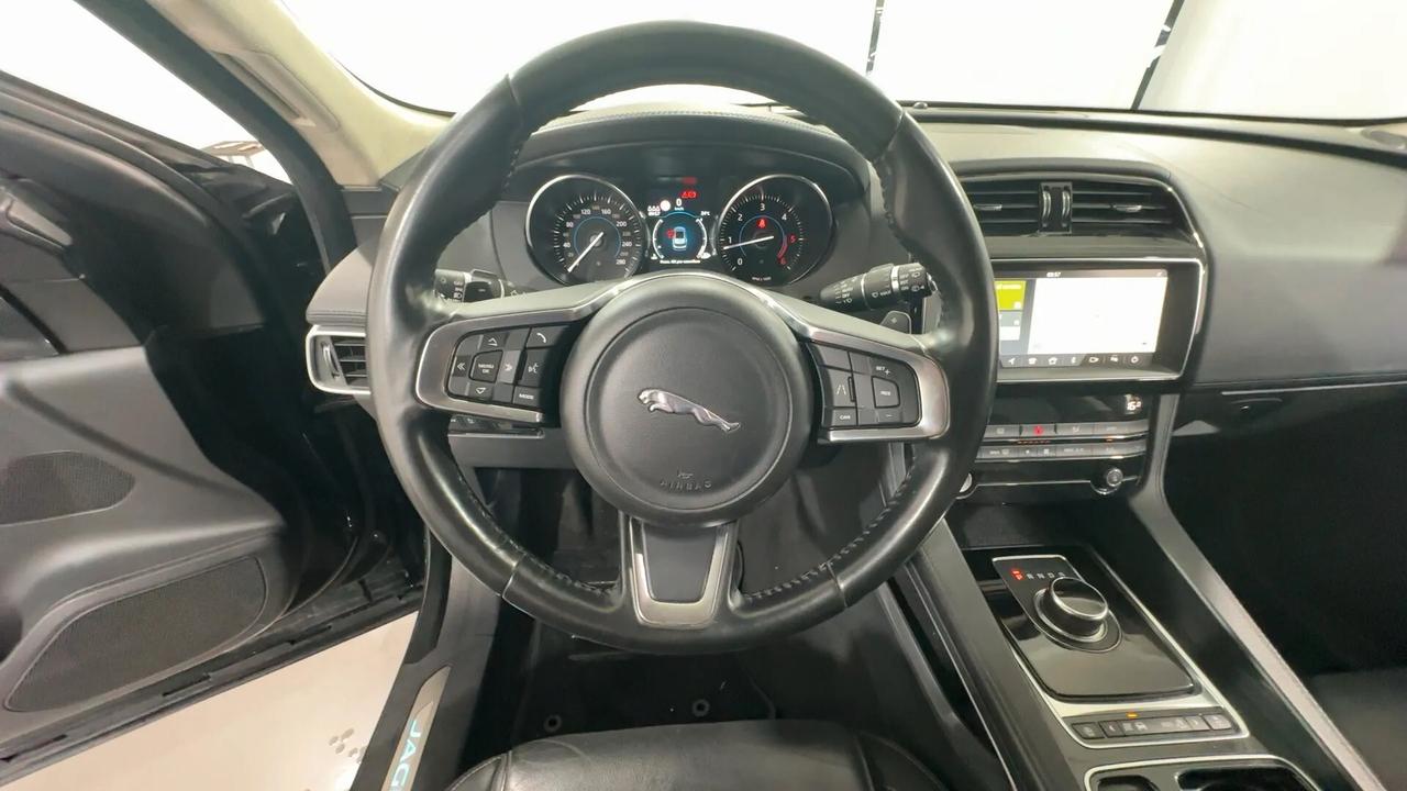 Jaguar F-Pace 2.0 D 180 CV AWD aut. Prestige