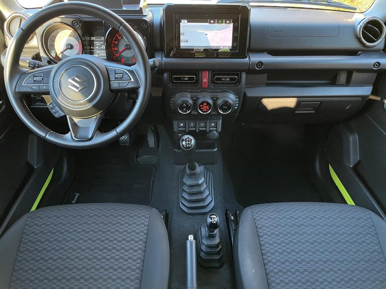 Suzuki Jimny 1.5 5MT Top